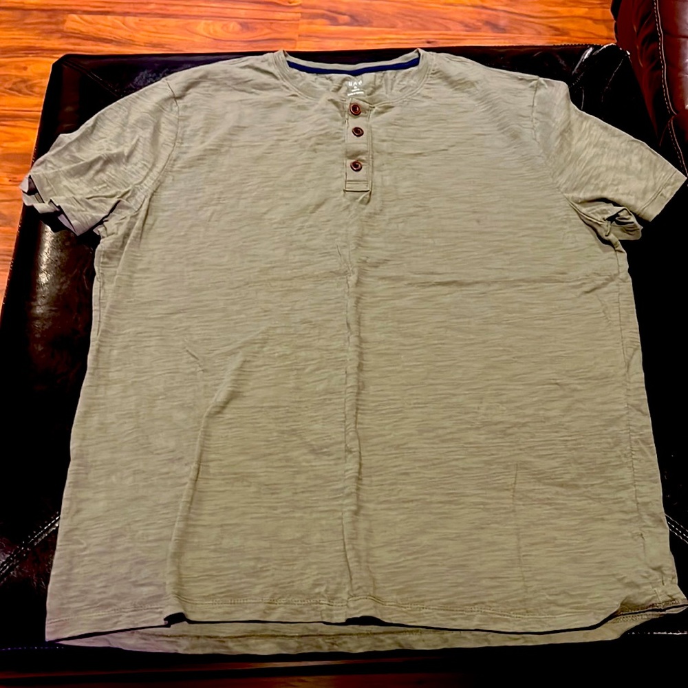 Mens Gap t-shirt